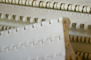 Conveyor belt closed                            (meat transport)